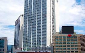 Hotel President